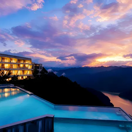 Yunhujing Cliff Resort Hotel