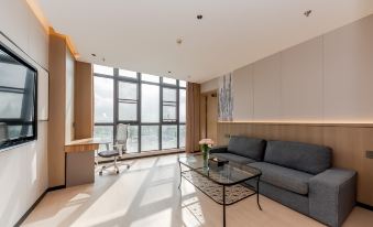 Aifeel Hotel (Shanghai Jiading Industrial Zone Tianhua College)