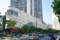 Philosopher's Apartment (Zhongshan Park Wuning Road Subway Station Store) - อพาร์ทเม้นท์