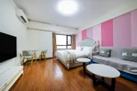 Fenglin Yingyin Themed Apartment (Shenyang Normal University Huaqiang City Branch) - โฮมสเตย์