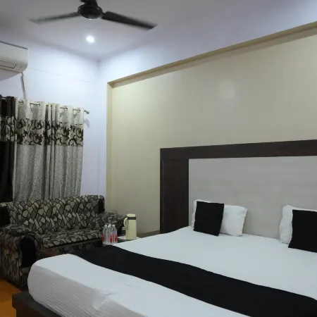 Mansarover Hotel & Banquets