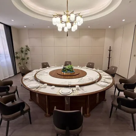 Luochuan Inn (Luochuan Government)