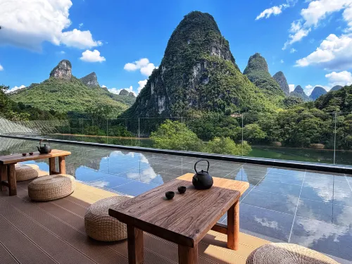 Yangshuo Li river resort - ที่มีบาร์
