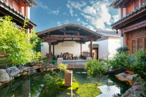 Sichenyuan culture Resort Hotel (Jianshui Ancient City)