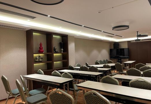 5. 시청 호텔 (선..