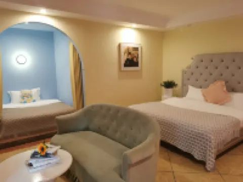 Perfume Bay Seaview Hotel (Beihai Yintan International Passenger Port)