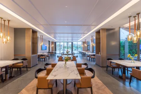 Atour Hotel Binhai Park, Shanwei High-speed Railway Station Отели рядом со станцией Shanwei Railway Station