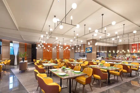 Hampton by Hilton Wuhan Baishazhou Avenue Hotel Отели рядом с достопримечательностью «Yangsigang Yangtze River Bridge»