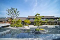 Swan Lake Resort Hotel Hotel a Xiantao