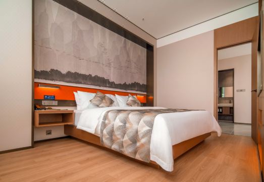 Wanhua International Hotel (Zhengzhou Fangte Tourism Resort) Hotel Overview