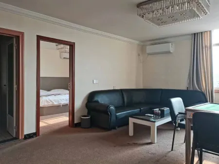 Mingzhu Business Hotel (Jianshe 2nd Road Shop) Отели рядом с достопримечательностью «Tianmu Yangming Dream Water World»