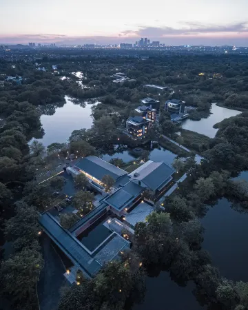 Small Luxury Hotels of The Word-Hangzhou Muh Shoou Xixi Hotel Отели рядом с достопримечательностью «Zhejianggongye University (pingfengxiaoqu)»