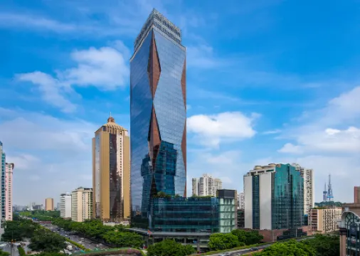 DoubleTree by Hilton Guangzhou Отели рядом с достопримечательностью «National Government Former Site»