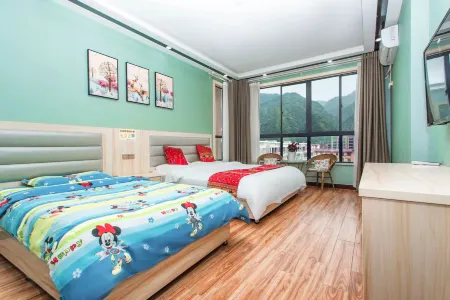 Yunqi Hotel (Taibai Mountain National Forest Park - Longfeng Plaza) Отели рядом с достопримечательностью «Red River Valley»