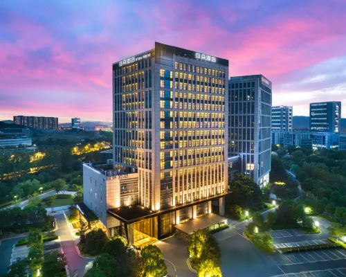 Atour Hotel (Nanjing Xianlin University City Shengchuangyuan) Hotels near Qi Xia Mountain