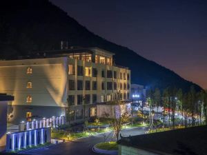 Fu You Mi Shan YinHomestay（Heimi Peak Store）