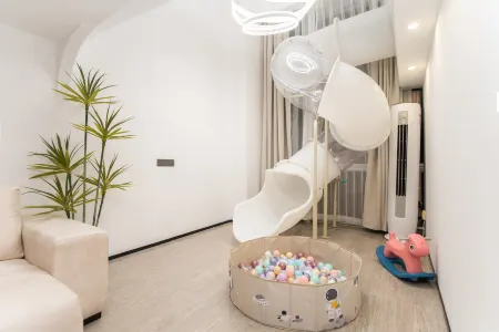 Private Enjoy Home Service Homestay (Shunde Happy Coast Branch)