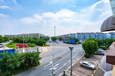 Qingchen G+ Shared Apartment Các khách sạn ở Huangmei Town