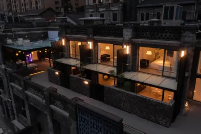 YinXIANG Yinxiang Hotel (Chongqing Jiefangbei Baixiangju Branch)