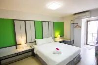 Regent Ngamwongwan Hotel