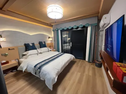 Iron Bridge Site Inn