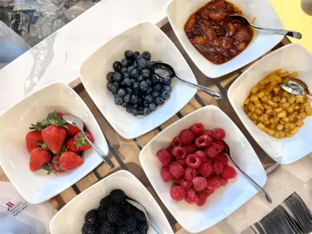 Zhuhai Marriott Hotel Jinwan Отели рядом с достопримечательностью «Zhuhai City Polytechnic»