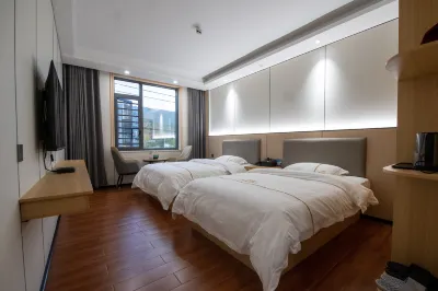 Junyi Business Hotel (Jishou Private Community Building Materials Home Furnishing Exhibition Center)