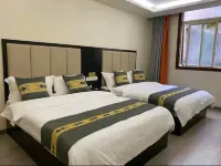 Ziyun Business Hotel, Lijiang District Отели в г. Района Цянцзян