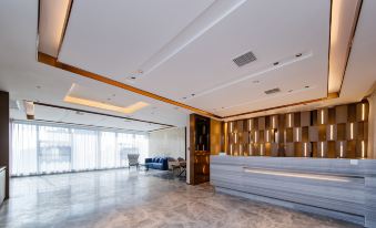 ECHARM Hotel (MINFA Plaza, Xiangyang Airlines Road)