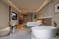 Lanting Garden Hotel (Honggutan Wanda Plaza)
