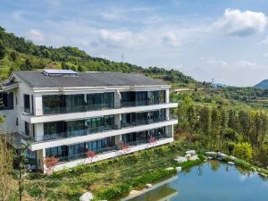 Chengdu Shiyu Forest Hotel