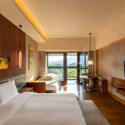 New World Qingyuan Hotel Rooms