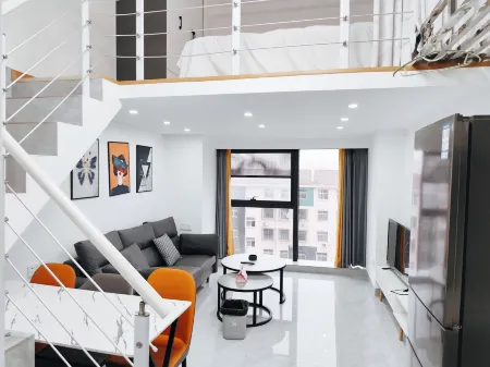 Nanchang Leica Loft Apartment Отели рядом с достопримечательностью «Jiangxi Modern Polytechnic College»