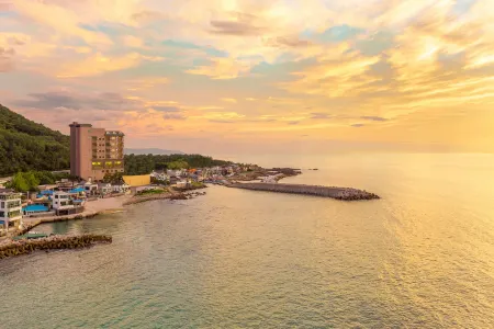 yeonhwamoon Hotel Yeongdeok Отели рядом со станцией Jangsa Station