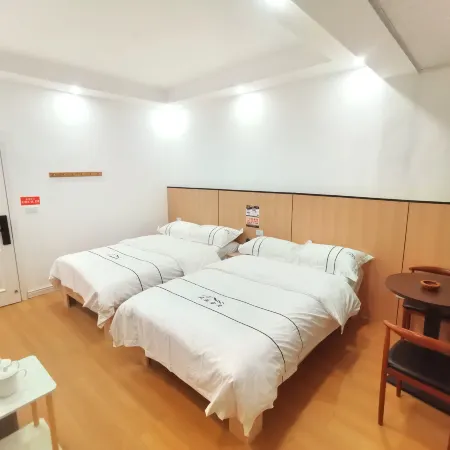 Baili Rhododendron Fenghuaxueyue Vacation Apartment