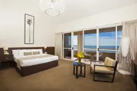 Cairns Harbourside Hotel