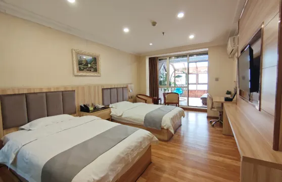 輕住·悦享酒店（唐山玉田汽車站店）