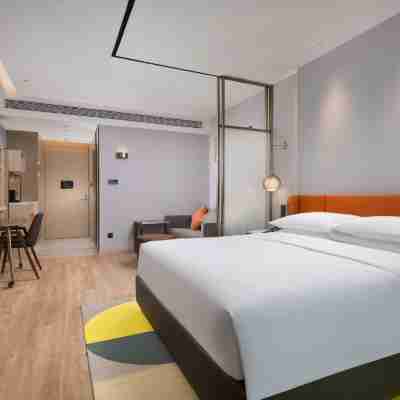 HOME2 SUITES BY HILTON KAIFENG MILLENNIUM CITY PARK Rooms