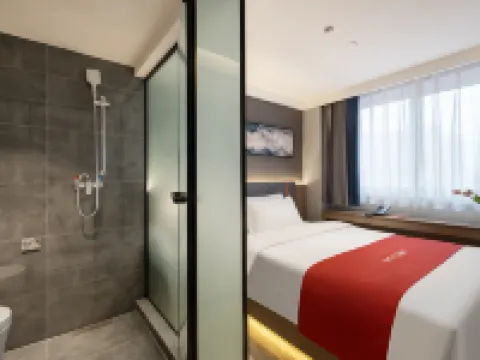 QIANNA HOTEL GLORIOUS(Weihui Branch) Hotels in Weihui