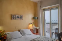 Hotel Mia - balcony