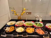 Metropolo Hotels - breakfast