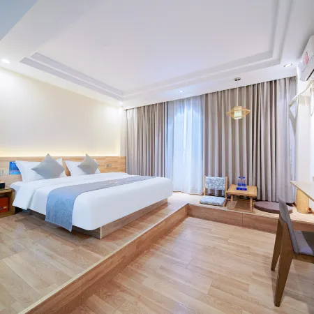Jinying Theme Hotel (Boruo Overseas Chinese Middle School Rainbow Plaza)