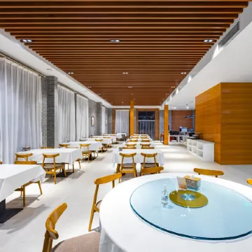 Superior Hotel (Anping Shenggu Anman)