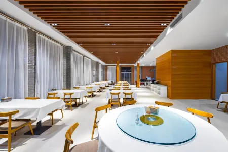 Superior Hotel (Anping Shenggu Anman)