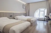 Xiehou · Nuanli Light Smart Hotel (Qingdao Zhanqiao Catholic Church) Hotel in zona Ping'an Fast Ship Marina (South to Huangdao Fishing Harbour Supervision)