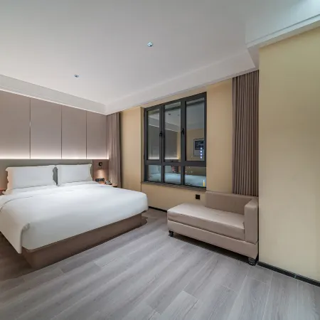 Jifeng International Hotel (Urumqi Youhao Road Business District Branch)