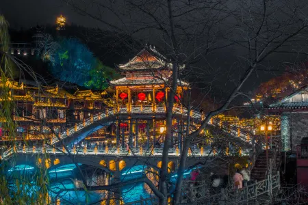 Shuiyun Yaju River View B&B (Fenghuang Ancient City Branch)