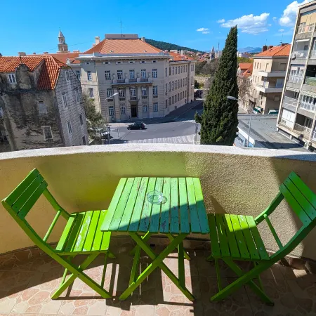 Croparadise Hostel