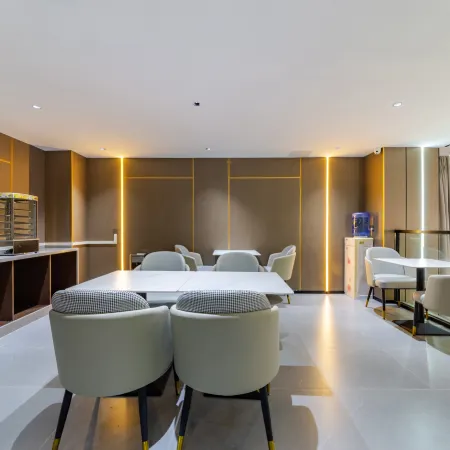 Xinyifang Hotel (Jieyang Jinxianmen)