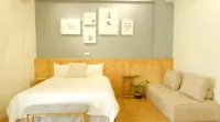 Cozy Blue Hostel Hotels near Orchid Island